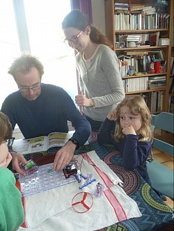 Montage d'un courant électrique avec ma famille